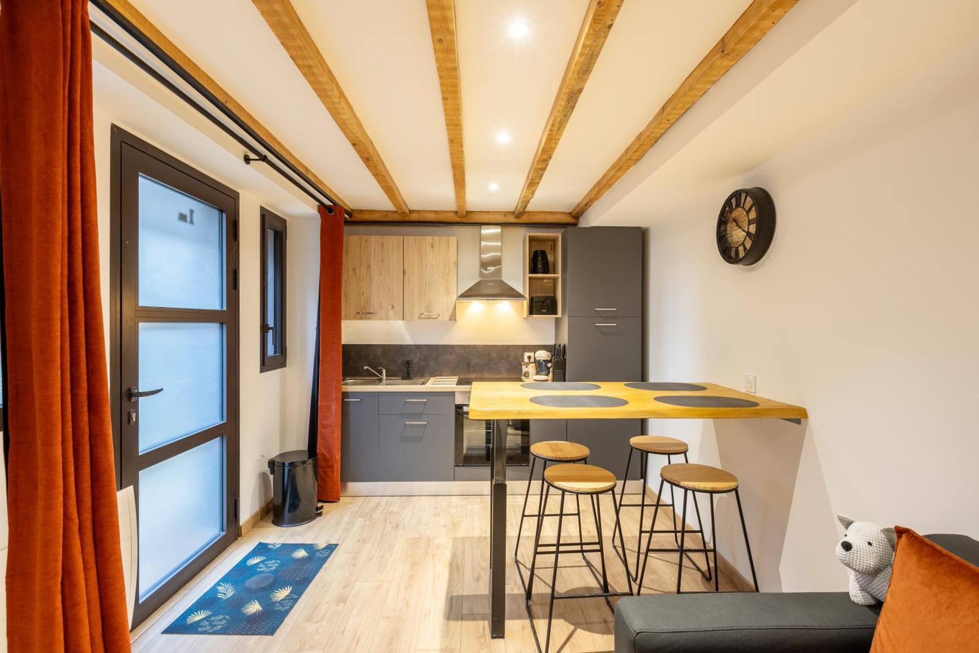 Le Repaire Des Ecureuils - Appt Avec Terrasse Apartment Formigueres Luaran gambar