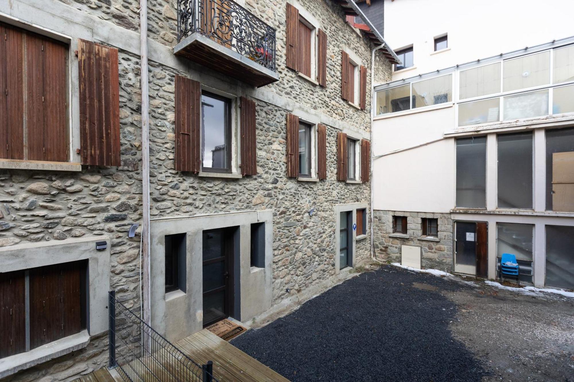 Le Repaire Des Ecureuils - Appt Avec Terrasse Apartment Formigueres Luaran gambar