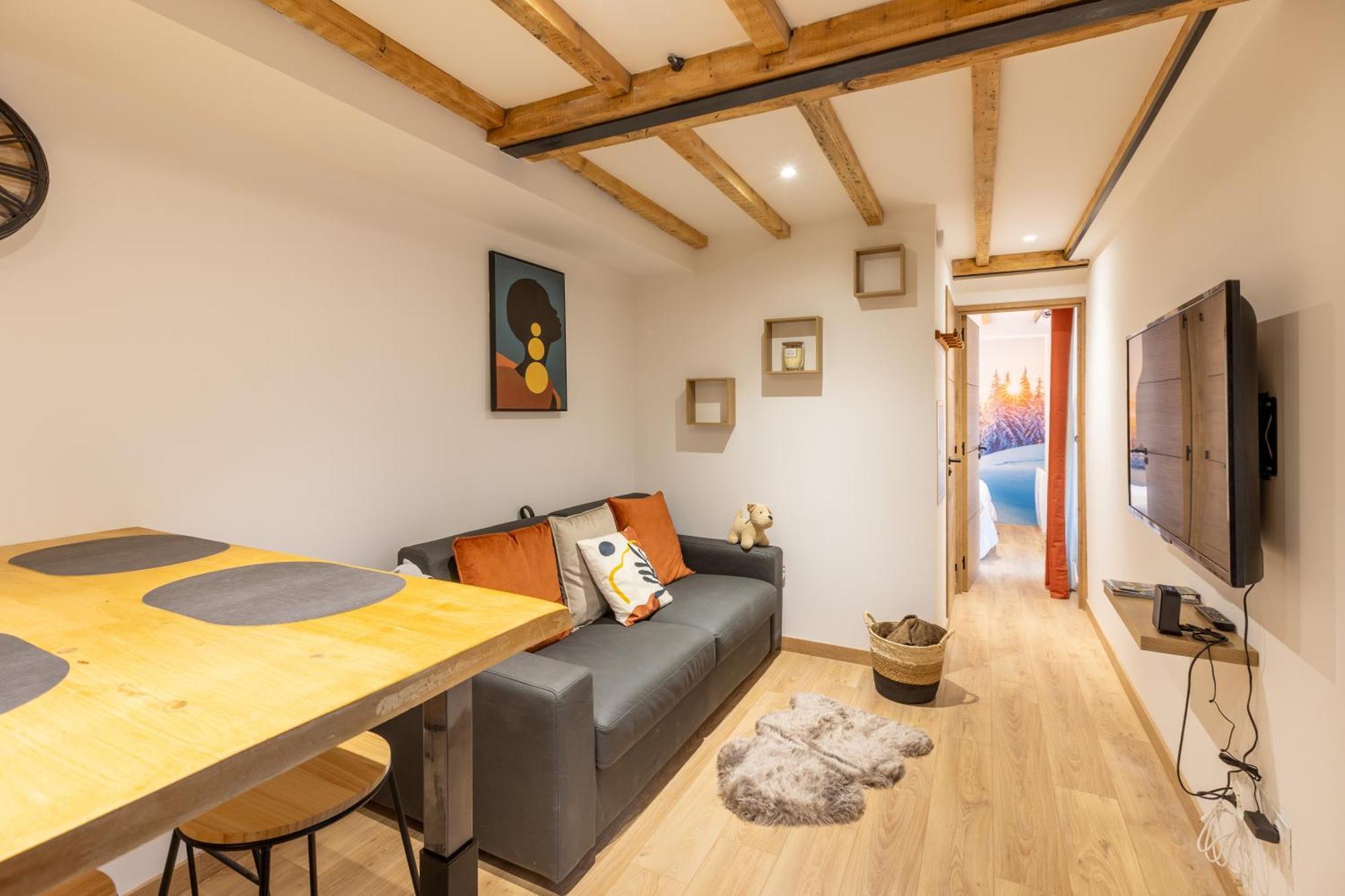 Le Repaire Des Ecureuils - Appt Avec Terrasse Apartment Formigueres Luaran gambar